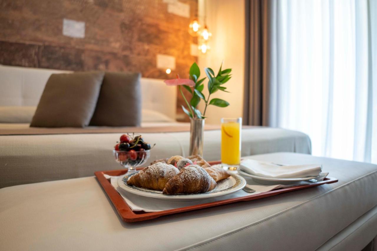 Hotel Pietra Di Luna Майори Екстериор снимка