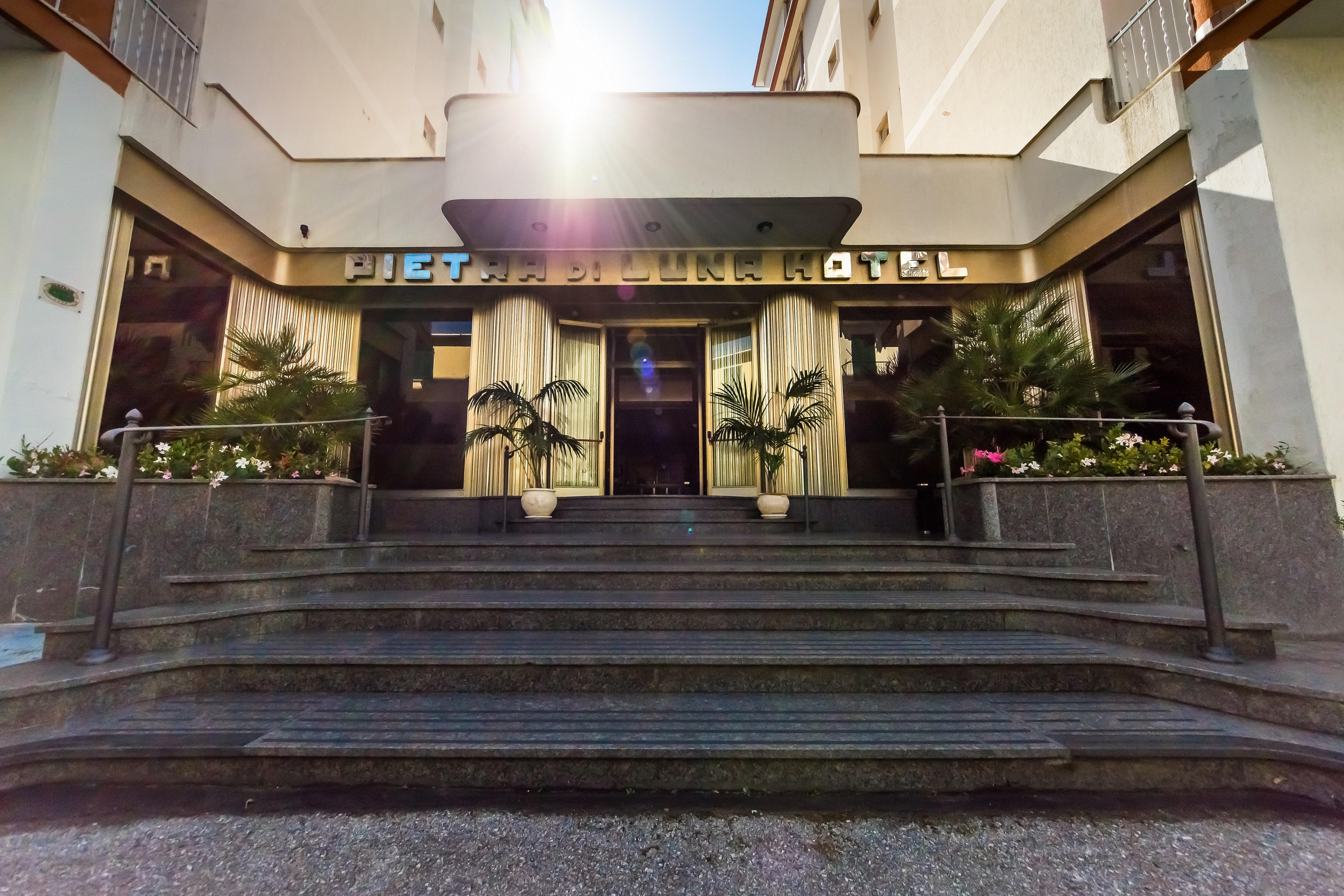 Hotel Pietra Di Luna Майори Екстериор снимка