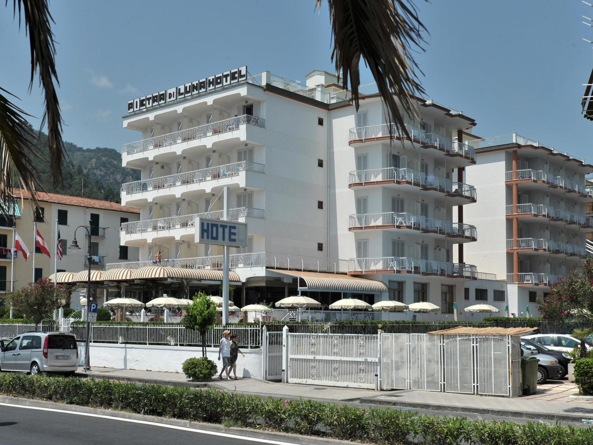 Hotel Pietra Di Luna Майори Екстериор снимка