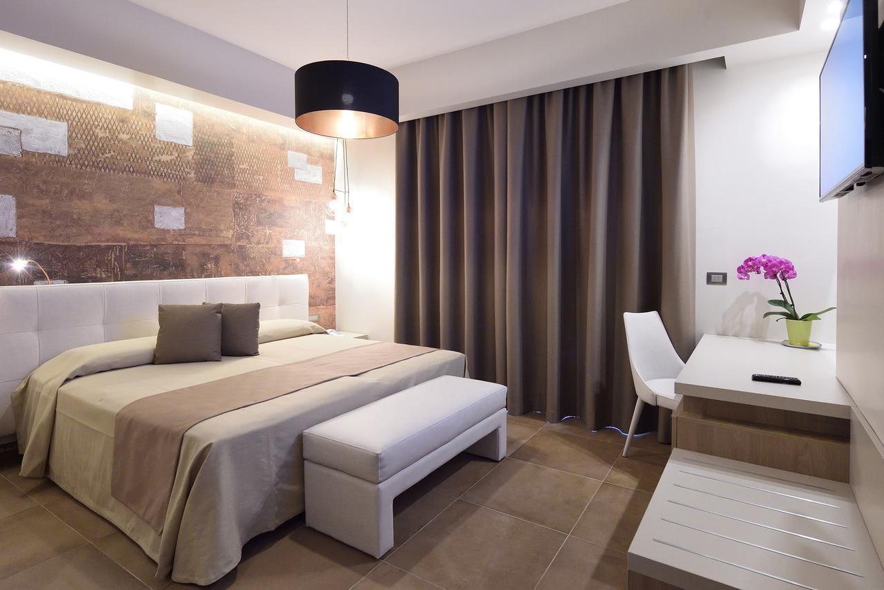 Hotel Pietra Di Luna Майори Екстериор снимка