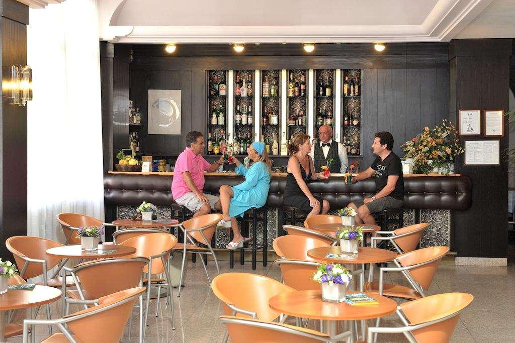 Hotel Pietra Di Luna Майори Ресторант снимка