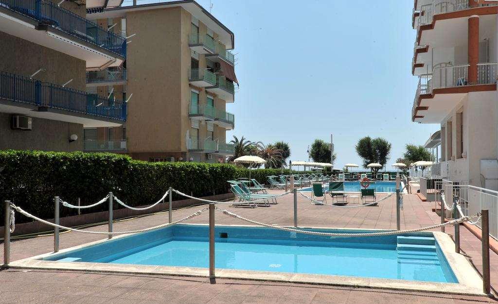 Hotel Pietra Di Luna Майори Съоръжения снимка